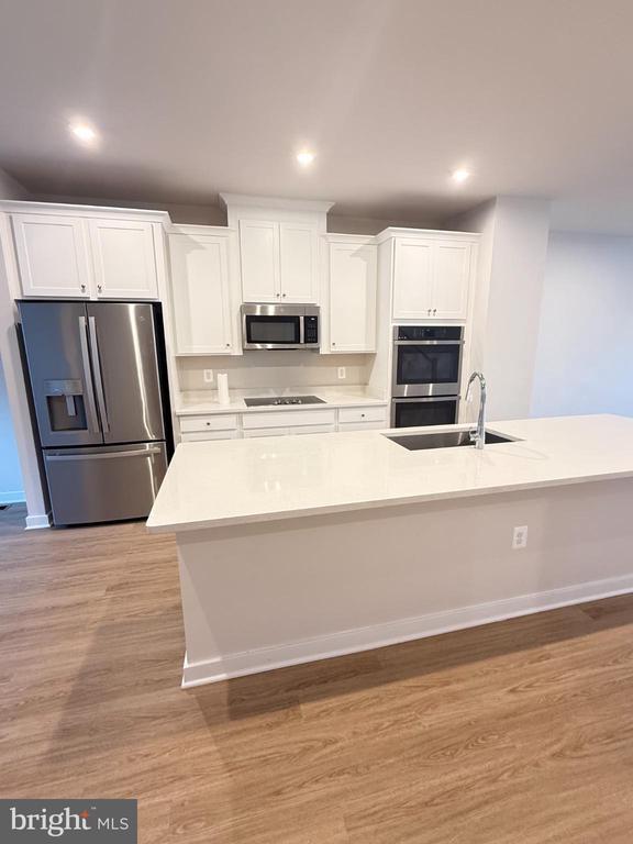 Building Photo - 2108 Acadia Rd