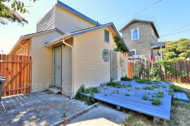 Building Photo - 3331 41st St