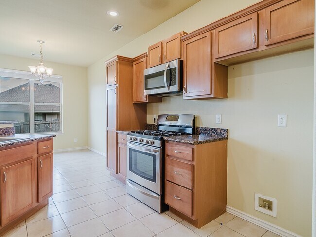 Building Photo - 4302 SW Brownstone Ave