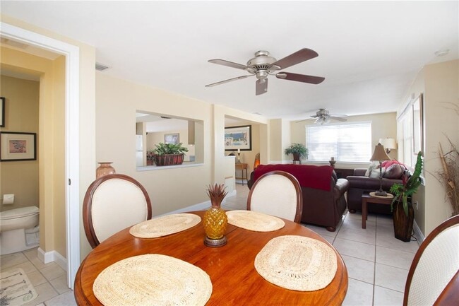 Building Photo - 4333 Newbury Dr