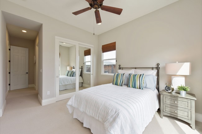 Building Photo - 4 Bed 5 Bath, Beautiful Home In Danville, With A Pool!