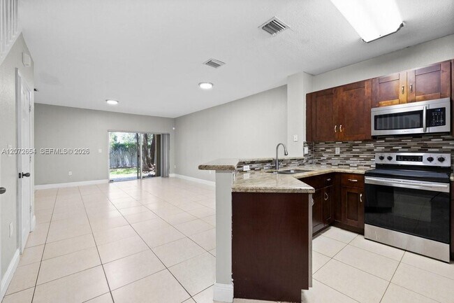 Building Photo - 7929 Tuscany Dr