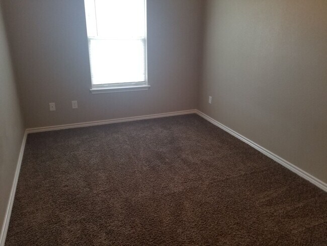 Building Photo - 4302 Hunters Pl Dr