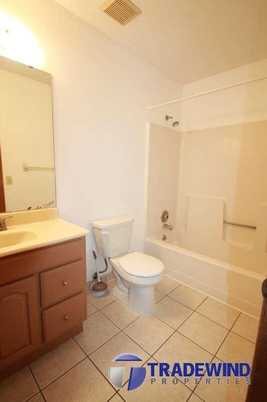 Building Photo - 949 Wescott Trl