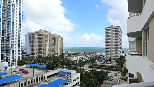 Building Photo - 1965 S Ocean Dr