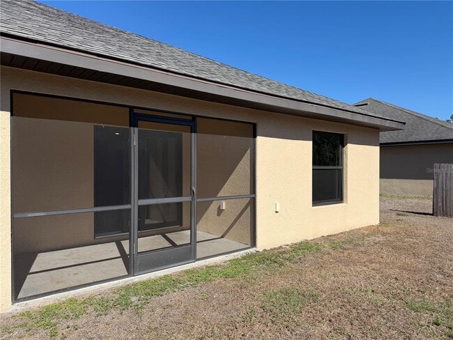 Building Photo - 17107 Thompson Ave