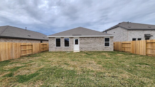 Building Photo - 16202 Rustic Pr Dr