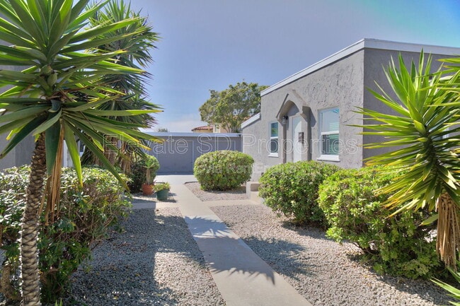 Building Photo - 290 2nd Ave