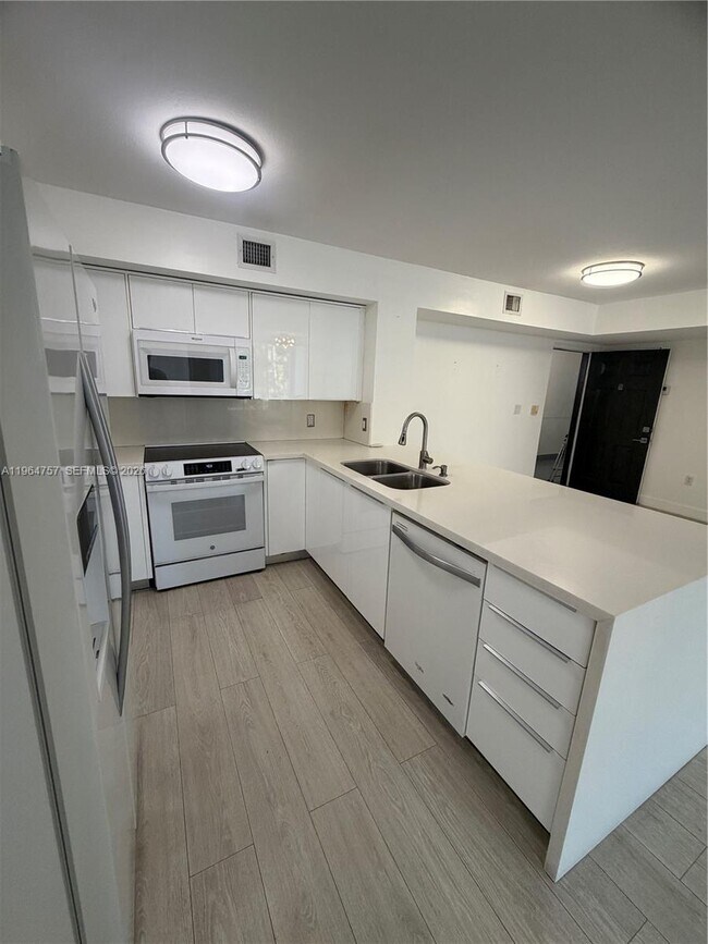 Building Photo - 4540 NW 107th Ave