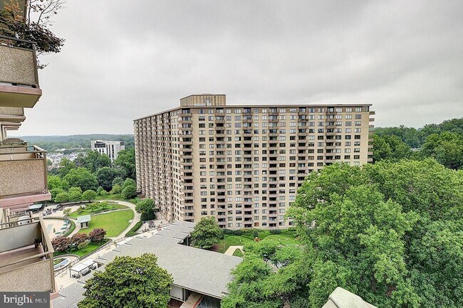 Building Photo - 5225 Pooks Hill Rd