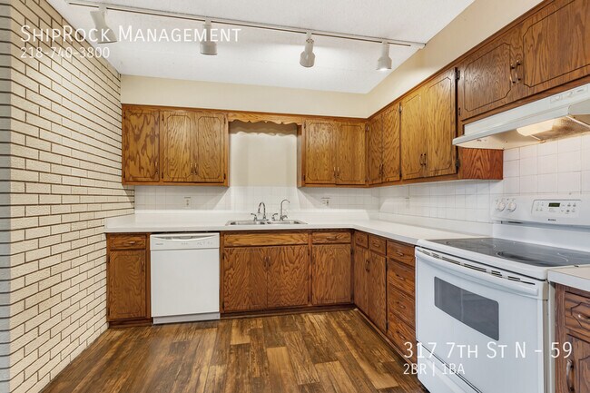 Building Photo - 317 7th St N