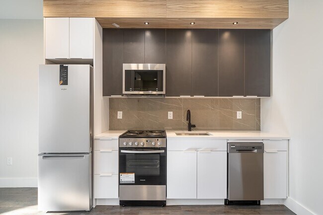 Building Photo - 63-65 Irving St