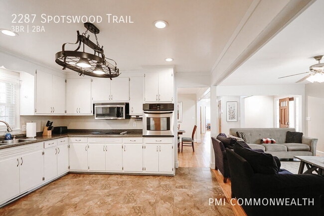 Building Photo - 2287 Spotswood Trail