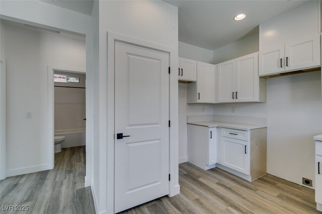 Building Photo - 367 N 16th St