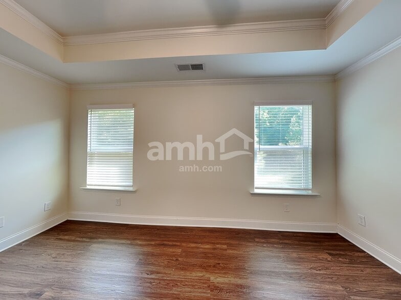 Building Photo - 597 Woodall Rd