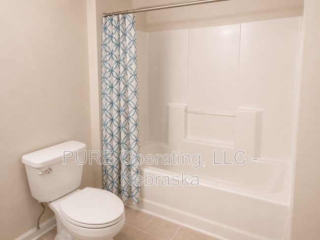 Building Photo - 8464 N 155th St