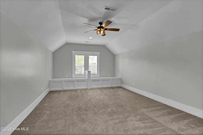 Building Photo - 856 Bedminister Ln