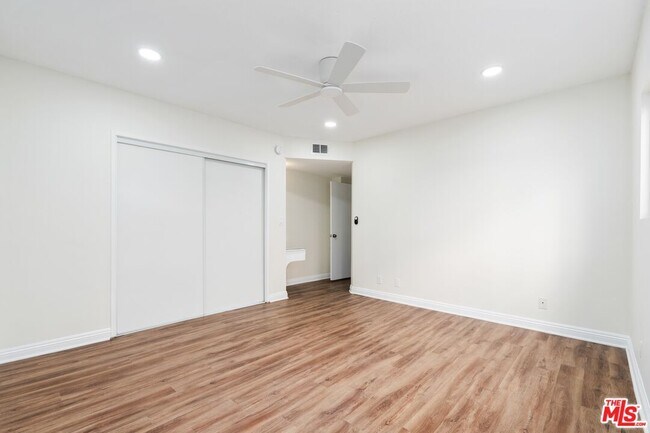 Building Photo - 1907 Selby Ave