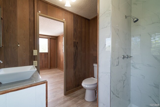 Building Photo - Fully Renovated 1BR/1BA/1PKG in Pearl City.
