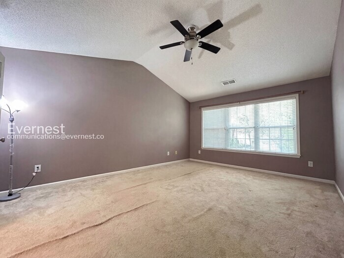 Building Photo - 3406 Chastain Glen Ln NE