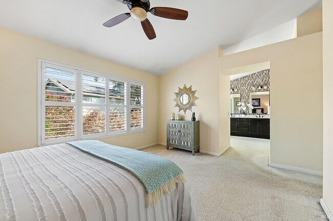 Building Photo - Two Level Home in Windsor with 4 Bedroom and 3 full Bath