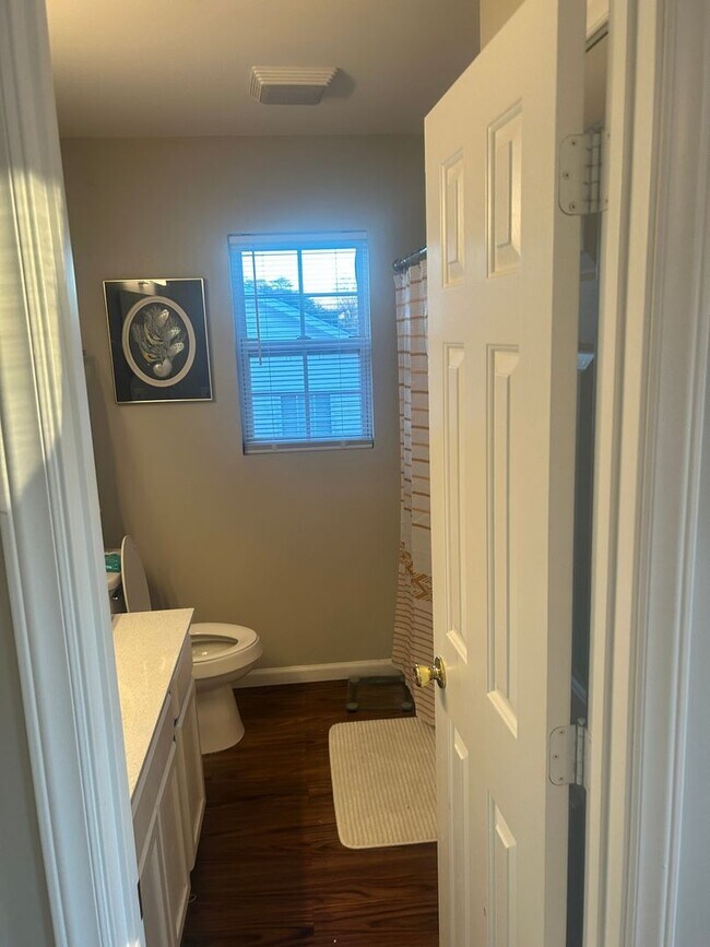 Building Photo - Charming 3BR House in High Point