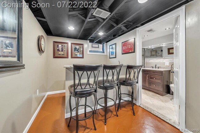 Building Photo - 575 E Southlawn Blvd