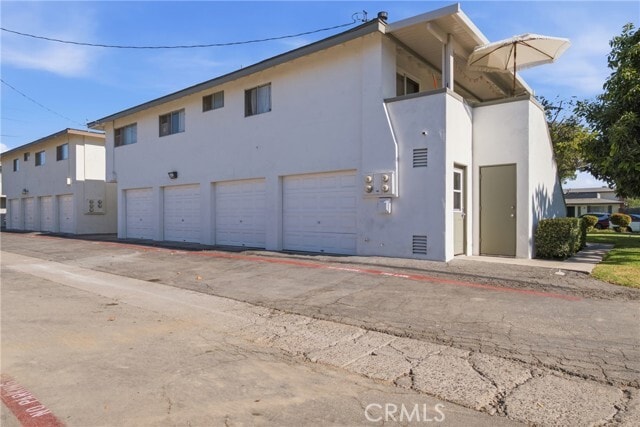 Building Photo - 8541 Emerson Cir
