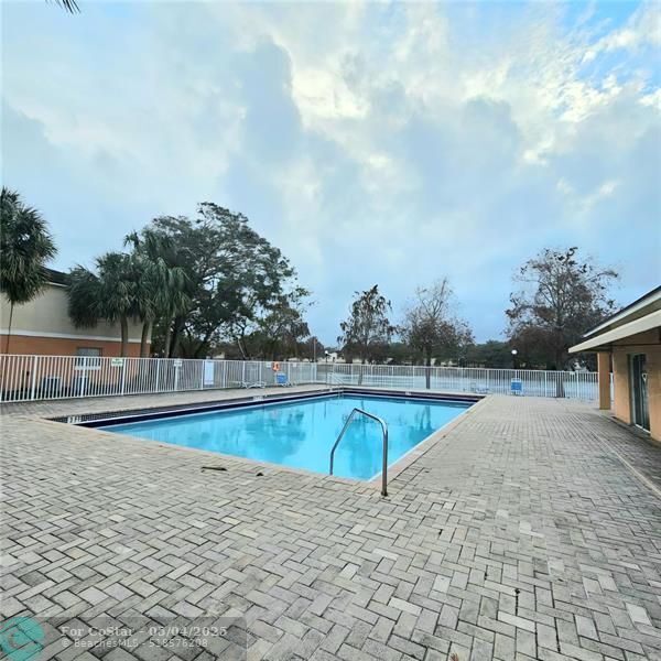 Building Photo - 3640 N 56th Ave