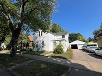 Building Photo - 905 S 6th Ave