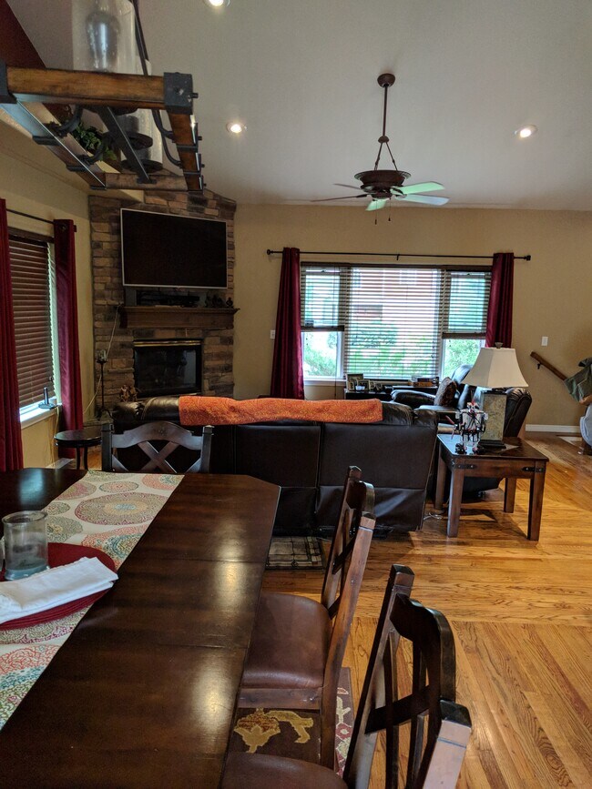 Building Photo - 2445 Amberwood Ln