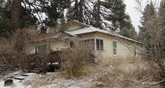 Building Photo - 228 E Schonchin St
