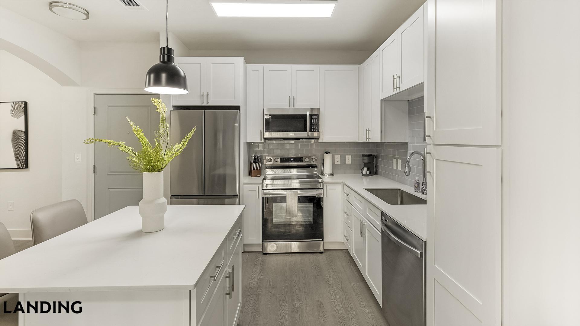 Building Photo - 15777 Quorum Dr