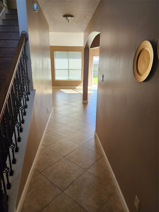 Building Photo - 18407 Brenwood Manor Dr