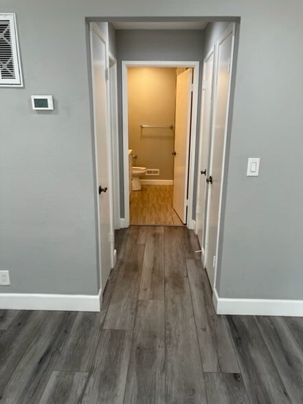 Building Photo - 502 Hope Ter