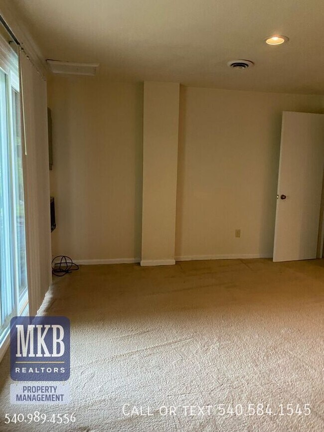 Building Photo - 3377 Kelly Ln