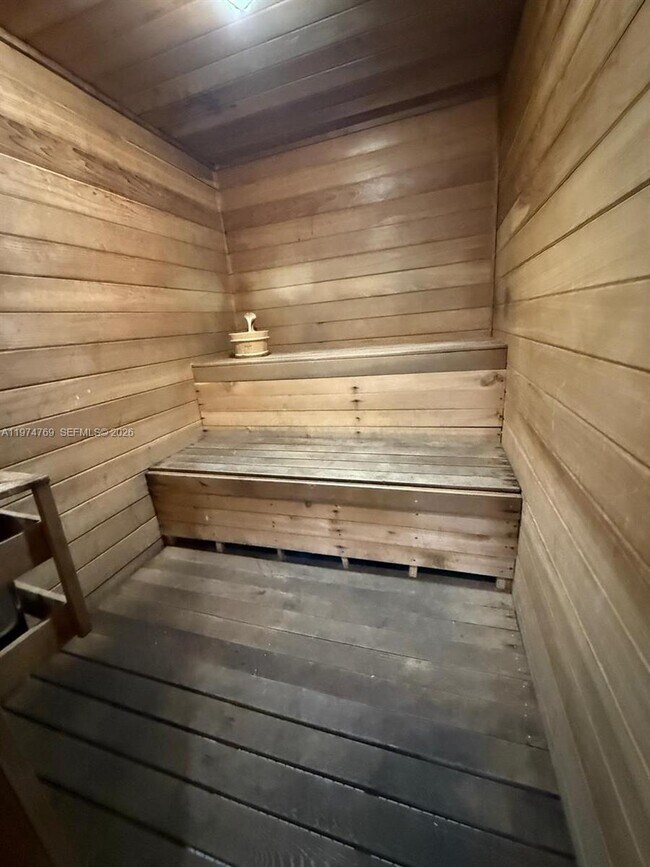 Building Photo - 3660 NE 166th St