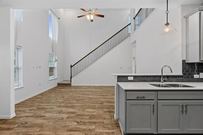 Building Photo - 11807 Frenchie Ln