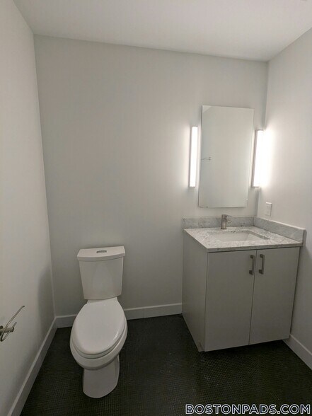 Building Photo - 55 Brighton Ave