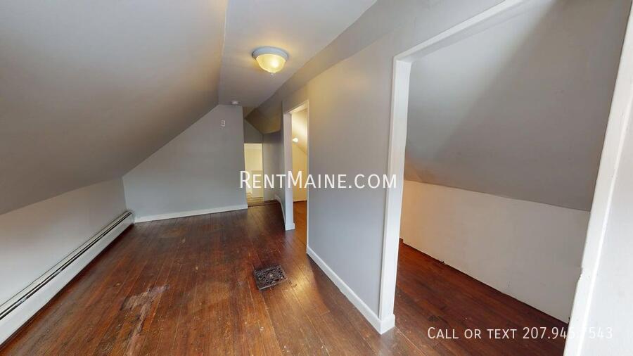 Building Photo - 322 Grove St