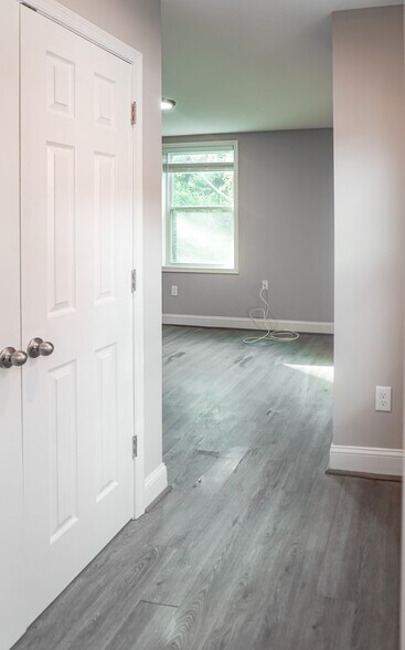 Building Photo - 2268 Druid Park Dr