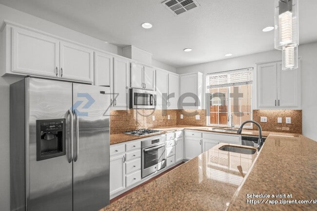 Building Photo - 207 Barcelona Dr