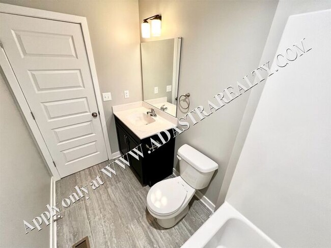 Building Photo - Beautiful Home in Independence-Available in JULY!!