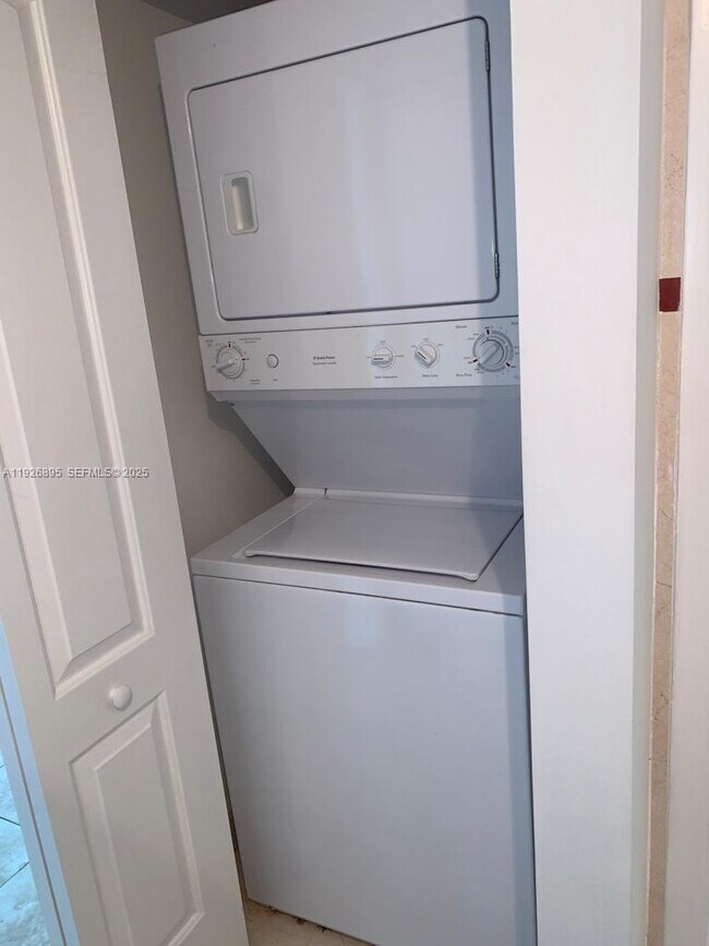 Building Photo - 110 Washington Ave