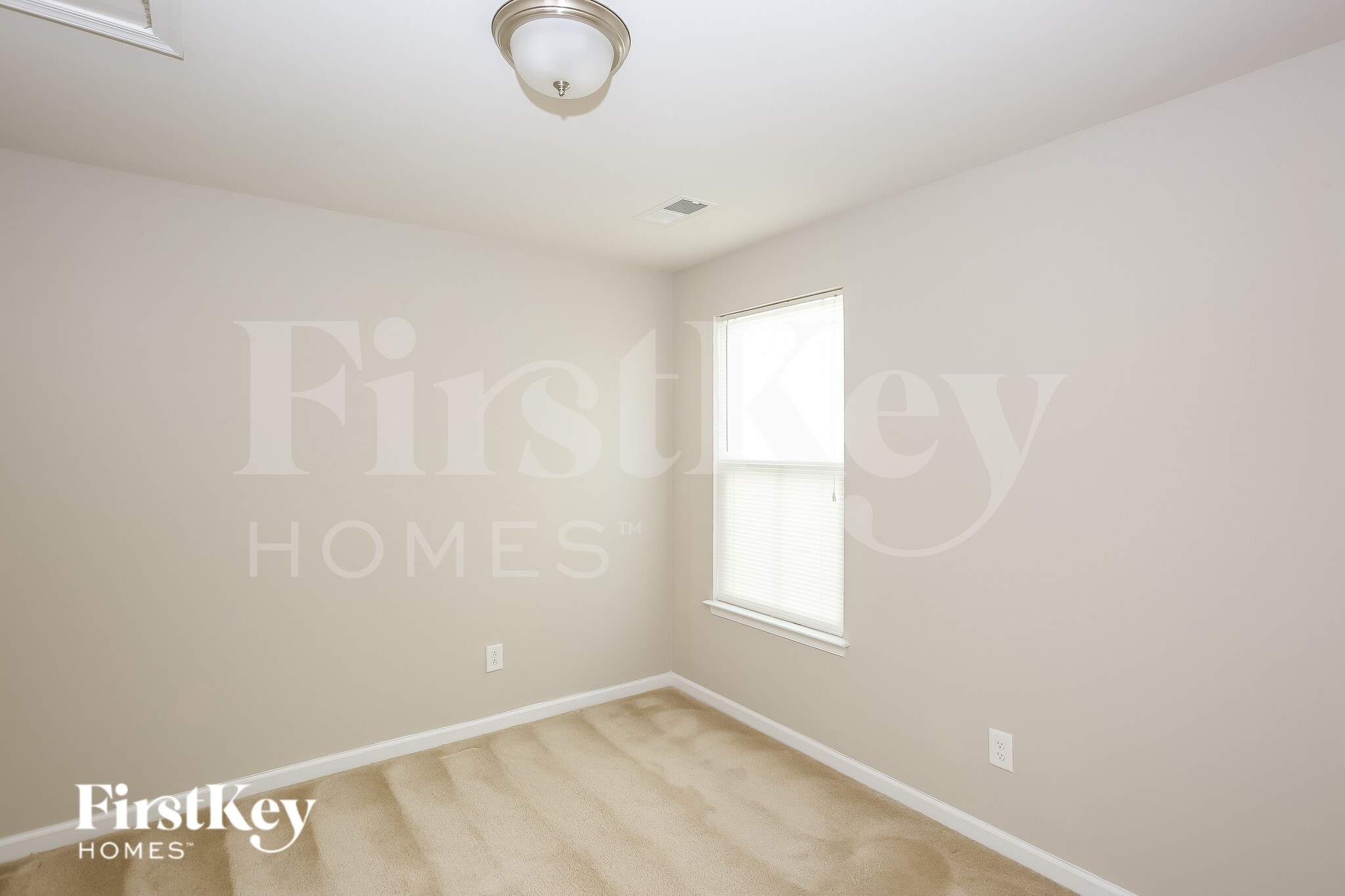 Building Photo - 1512 Scarbrough Cir SW