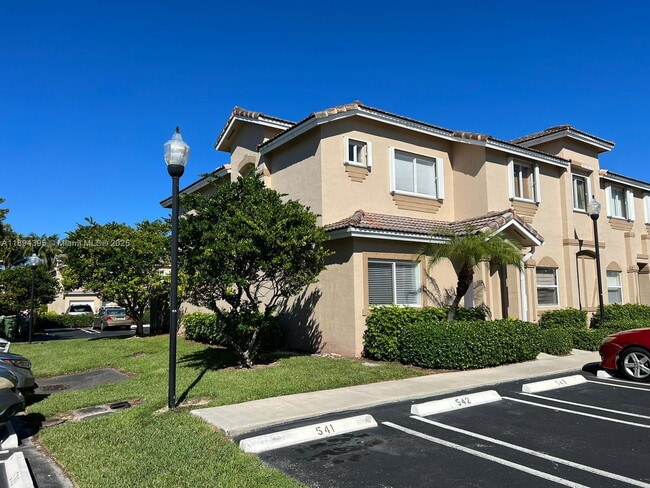 Building Photo - 2349 SE 23rd Dr