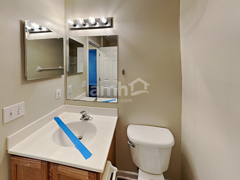 Building Photo - 6529 Hemmingford Dr