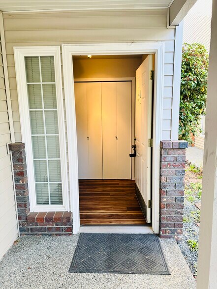 Entrance - 5603 136th St SE