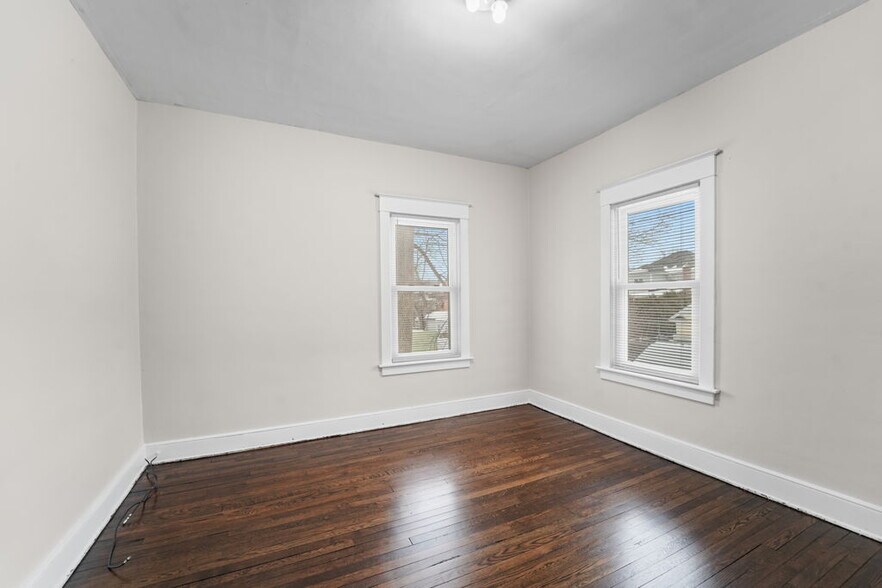 Building Photo - 44 Rotary Ave