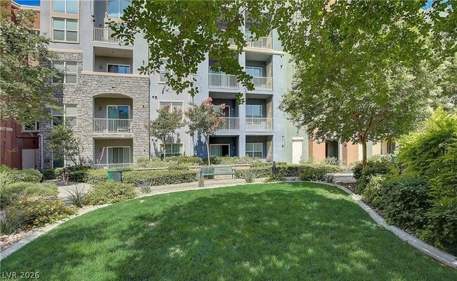 Building Photo - 20 E Serene Ave